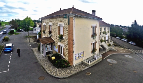 CUZIEU Mairie 1032